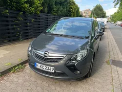 Grau Gebraucht 2015 Opel Zafira Tourer Eco Van / Kleinbus | 10.500 € (Guter Preis)