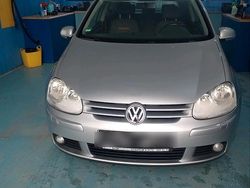 Silber Gebraucht 2006 VW Golf V Kleinwagen | 2.000 € (Fairer Preis)