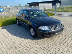 Schwarz Gebraucht 2002 VW Passat Highline Limousine | 1.490 €