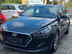 Schwarz Gebraucht 2018 Hyundai i30 Passion Plus Kombi | 10.999 € (Guter Preis)