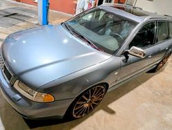Grau Gebraucht 2001 Audi S4 Kombi | 27.000 €