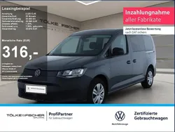 Grau Gebraucht 2023 VW Caddy Maxi Basis Van / Kleinbus | 29.598 € (Fairer Preis)