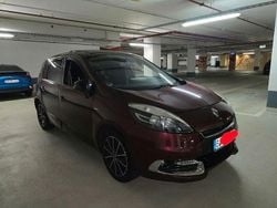 Rot Gebraucht 2012 Renault Scénic III Bose Edition Van / Kleinbus | 6.000 € (Guter Preis)