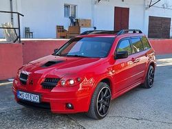 Rot Gebraucht 2005 Mitsubishi Outlander SUV | 20.000 €