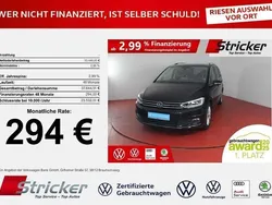 Schwarz (deep black perleffekt) Gebraucht 2024 VW Touran Highline Van / Kleinbus | 33.449 € (Fairer Preis)