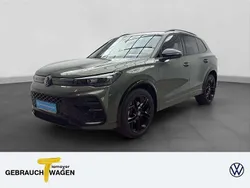 Grün Gebraucht 2024 VW Tiguan R-line SUV | 42.920 € (Etwas zu teuer)