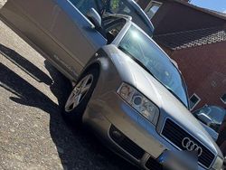 Silber Gebraucht 2003 Audi A6 Kombi | 3.700 €