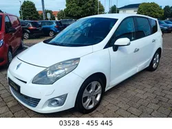 Weiß Gebraucht 2010 Renault Scénic III Van / Kleinbus | 3.750 € (Etwas zu teuer)