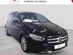 Schwarz Gebraucht 2019 Mercedes B220 Style Van / Kleinbus | 23.289 € (Superpreis)