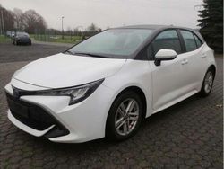 Super white 2 / dach schwarz Gebraucht 2023 Toyota Corolla Hybrid Comfort Limousine | 20.990 €