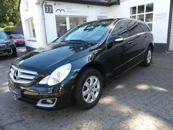 Schwarz Gebraucht 2006 Mercedes R320 Van / Kleinbus | 16.990 €