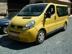Gelb Gebraucht 2005 Renault Trafic Van | 2.650 €