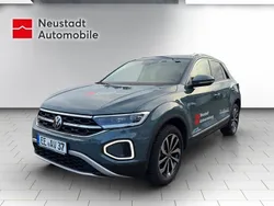 Blau Gebraucht 2024 VW T-Roc Style SUV | 30.980 € (Fairer Preis)