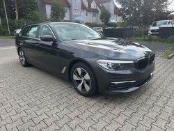 Grau Gebraucht 2019 BMW 520 Kombi | 17.200 € (Guter Preis)