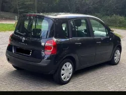 Schwarz Gebraucht 2007 Renault Modus Avantage Van / Kleinbus | 1.900 € (Fairer Preis)