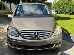 Gold Gebraucht 2005 Mercedes B170 Van / Kleinbus | 3.000 € (Guter Preis)