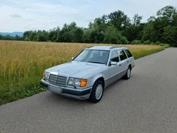 Silber Gebraucht 1991 Mercedes E300 Kombi | 13.000 €