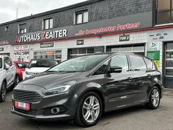 Grau Gebraucht 2016 Ford S-MAX Titanium Van / Kleinbus | 9.950 € (Superpreis)