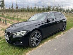 Schwarz Gebraucht 2015 BMW 335 M Sport Kombi | 23.900 €