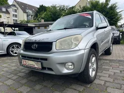 Silber Gebraucht 2005 Toyota RAV4 Edition SUV | 6.950 € (Etwas zu teuer)