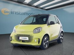 Grün Gebraucht 2024 Smart ForTwo Electric Drive Cabrio | 19.299 €