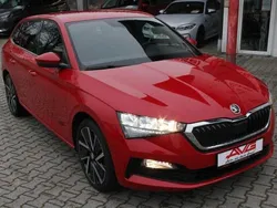 Velvet red (metallic) Gebraucht 2023 Skoda Scala Sport Kleinwagen | 19.450 € (Guter Preis)