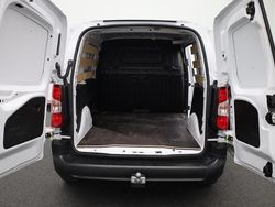 Weiß Gebraucht 2024 Peugeot Partner Van | 25.775 € (Etwas zu teuer)