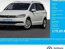 Weiß Gebraucht 2024 VW Touran Highline Van / Kleinbus | 33.139 € (Guter Preis)