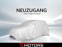 Weiß Gebraucht 2017 Mercedes CLA250 Shooting Brake AMG Kombi | 24.490 € (Fairer Preis)