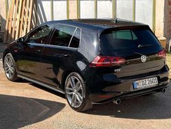 Schwarz Gebraucht 2016 VW Golf VII GTI Limousine | 13.300 € (Superpreis)