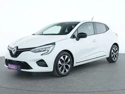 Gletscherweiss Gebraucht 2023 Renault Clio V Evolution Limousine | 14.977 € (Fairer Preis)