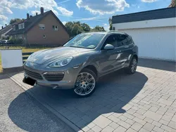Grau Gebraucht 2014 Porsche Cayenne S SUV | 34.400 € (Guter Preis)