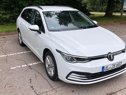 Weiß Gebraucht 2022 VW Golf VIII Life Kombi | 19.950 € (Fairer Preis)