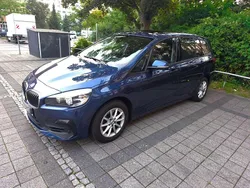 Blau Gebraucht 2019 BMW 218 Kombi | 16.900 € (Fairer Preis)
