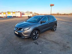 Grau Gebraucht 2015 Nissan Qashqai 360º SUV | 10.600 € (Fairer Preis)