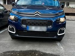 Blau Gebraucht 2024 Citroën Berlingo Feel Van / Kleinbus | 26.965 € (Etwas zu teuer)