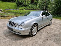 Silber Gebraucht 1999 Mercedes CLK320 AMG Coupé | 13.000 €