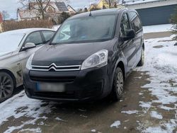 Schwarz Gebraucht 2017 Citroën Berlingo Van / Kleinbus | 7.700 € (Fairer Preis)