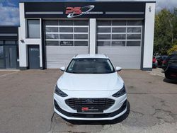 Weiß Gebraucht 2024 Ford Focus Titanium Limousine | 22.500 € (Guter Preis)