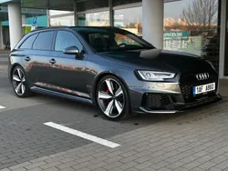 Grau Gebraucht 2018 Audi RS4 Sport Kombi | 39.990 €