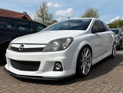 Weiß Gebraucht 2008 Opel Astra GTC Edition Kleinwagen | 5.999 € (Fairer Preis)