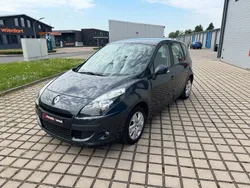 Grau Gebraucht 2011 Renault Scénic III Van / Kleinbus | 4.999 € (Fairer Preis)