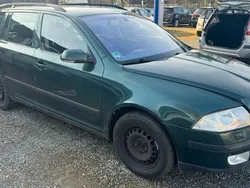 Grün Gebraucht 2007 Skoda Octavia Kombi | 2.200 € (Guter Preis)
