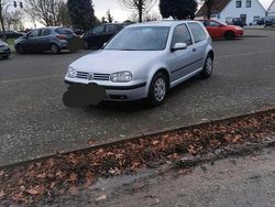 Silber Gebraucht 2001 VW Golf IV Edition Limousine | 1.790 € (Guter Preis)