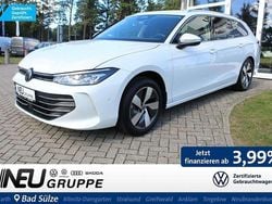 Oryxweiß perlmutteffekt Gebraucht 2025 VW Passat Business Kombi | 33.379 € (Superpreis)