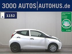 Weiss Gebraucht 2021 Toyota Aygo Business Edition Kleinwagen | 8.280 € (Guter Preis)