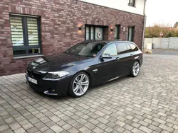 Grau Gebraucht 2014 BMW 530 M Sport Kombi | 22.500 €