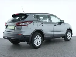 Grau Gebraucht 2021 Nissan Qashqai Visia SUV | 16.290 € (Fairer Preis)