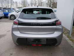 Farbe: Gebraucht 2022 Peugeot 208 Active Kleinwagen | 13.960 € (Fairer Preis)