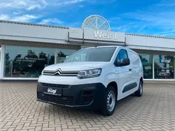 Weiß Gebraucht 2024 Citroën Berlingo Van / Kleinbus | 20.425 € (Etwas zu teuer)